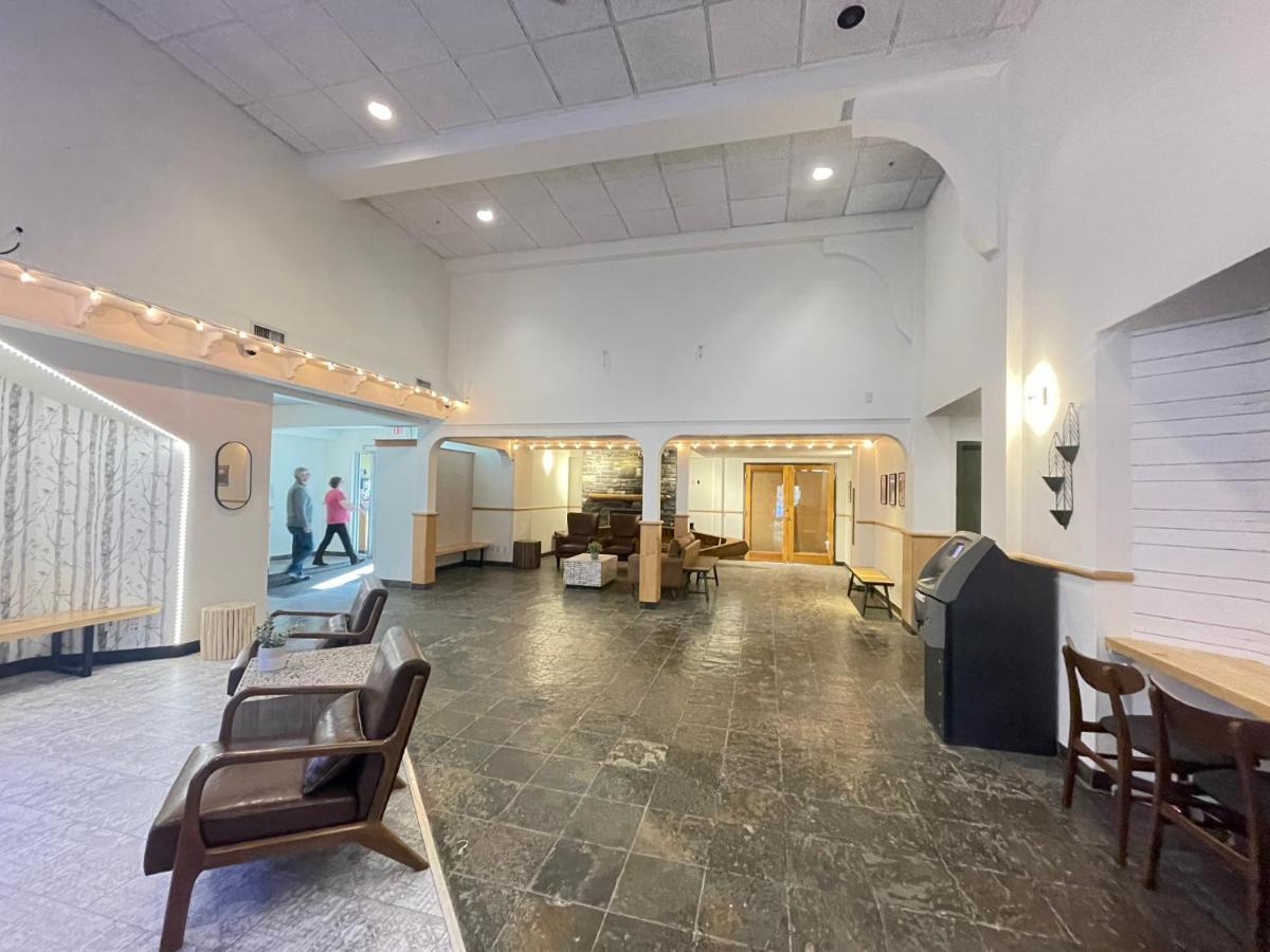 Windtower Lodge Queen Bed Suite-Ugparking&Walking2Dt Canmore Exterior foto